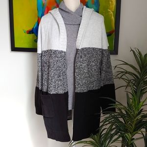 Tahari hooded cardigan, color block gray/black, size S